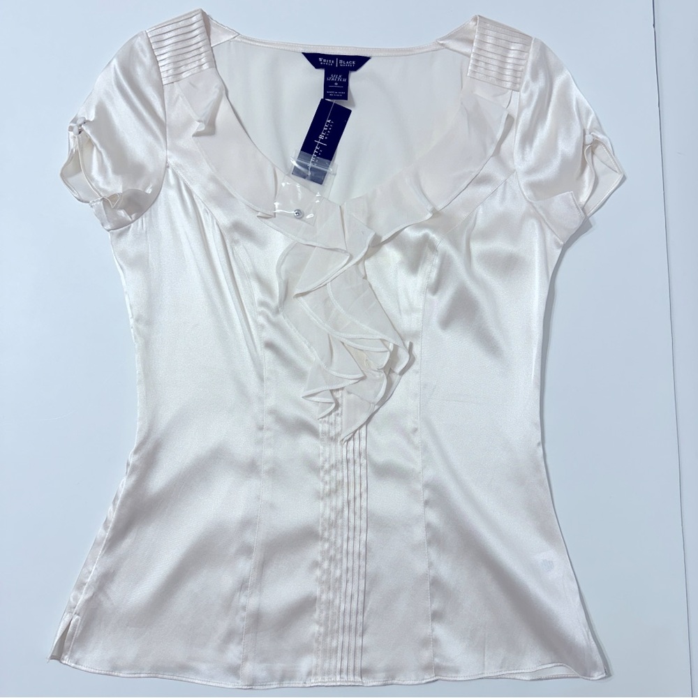 WHITE HOUSE BLACK MARKET STRETCH SILK PRETTY LYRD BLOUSE.